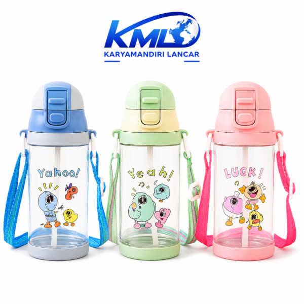Botol Minum Anak 550ml Yq-9905 dengan Sedotan Silikon & Tali Selempang – Anti Bocor, BPA Free